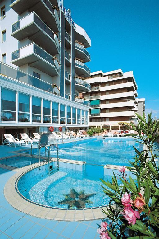 Hotel Arizona Риччоне Экстерьер фото