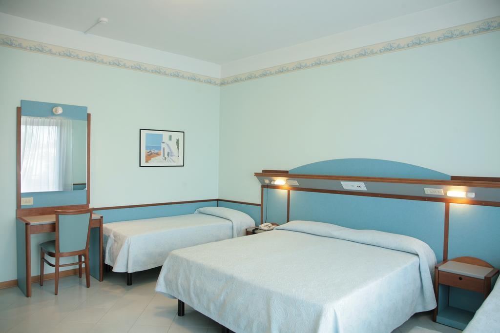 Hotel Arizona Риччоне Экстерьер фото